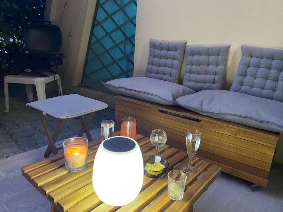 Studio Eleverca 3*- Rez De Jardin Terrasse - Axelle Loc'Appart Mandelieu エクステリア 写真